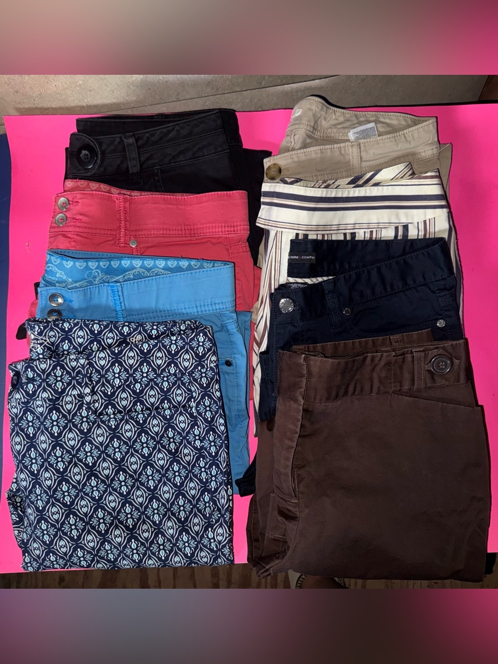 Set of Women’s Capris